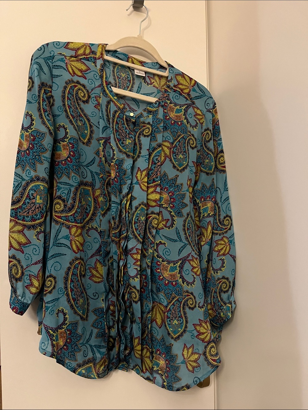 Liz Claiborne Turquoise Paisley Tie-Neck Blouse with Yellow Accents